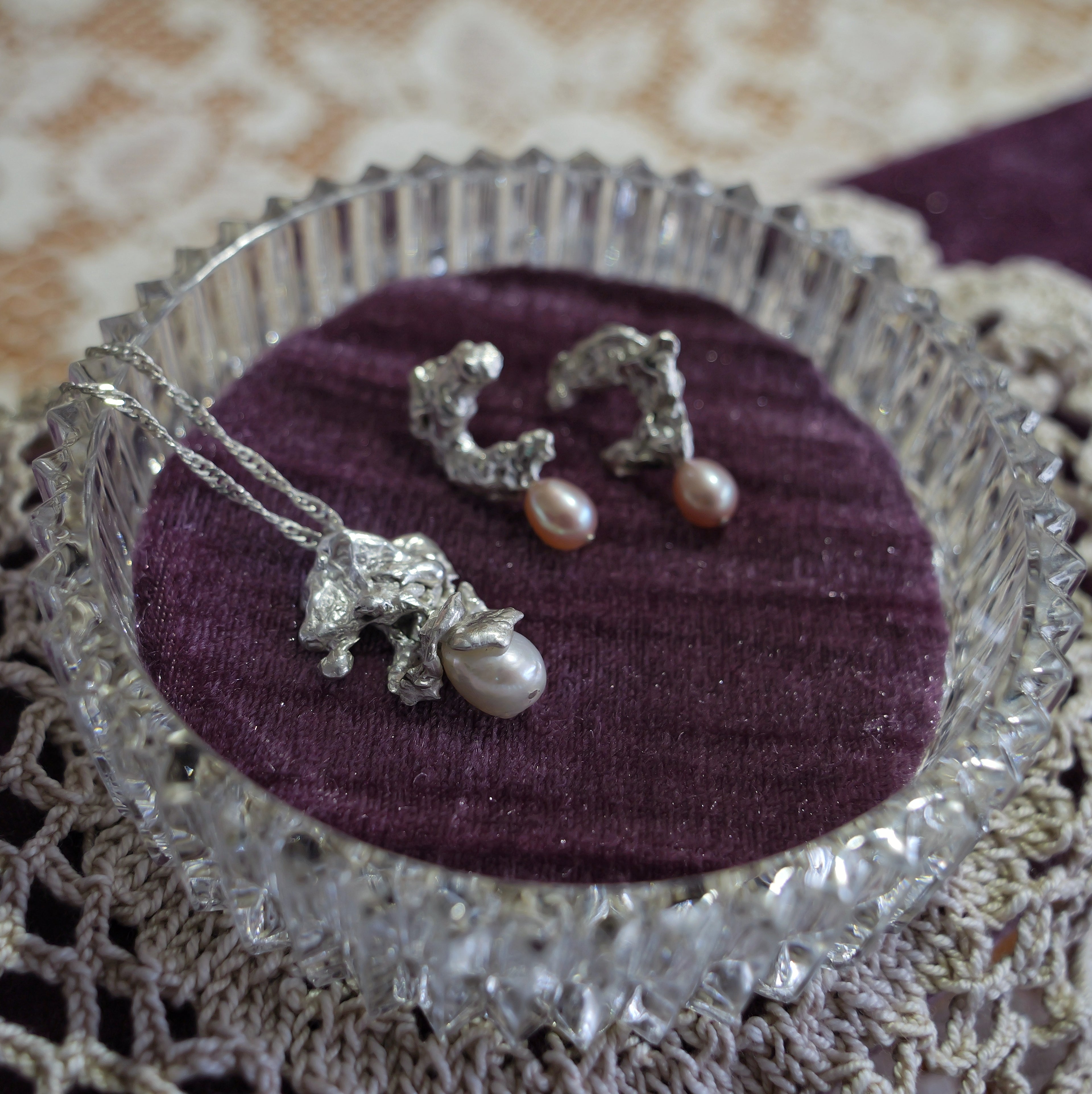 Elemental Pearl Pendant #1